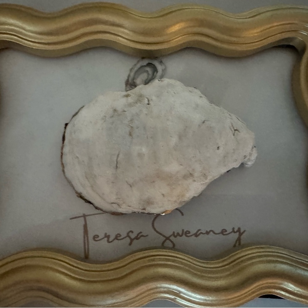 Oyster Shell White Flower Market Decoupage Ring Dish - Picture 5 of 6